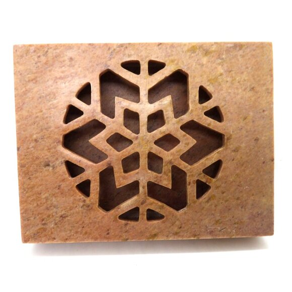 Soap Dish Polished Marble Hinged Self Draining 6.75 X 5.25 X 1.25 in. New - Picture 3 of 3